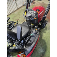 Yanmar SA223 avec chargeuse