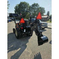 Yanmar SA425 avec chargeuse et rétrocaveuse